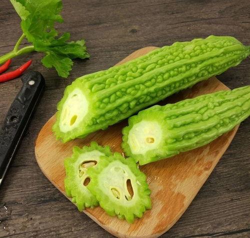 葫芦瓜有虫吃图片视频,图片视频揭秘